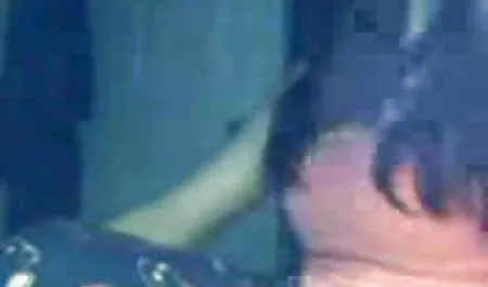 あなたの足の間に水のジェットを挿入します 中 年 女性 無 修正 動画