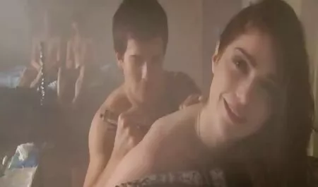 大きなおっぱいを持つ家族の女性 エロ い 動画 女子 向け