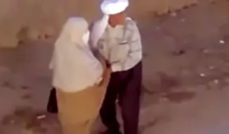 彼女のルームメイトのルームメイト。 女 と 女 の セックス 動画