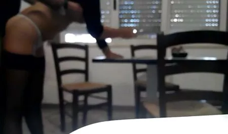 彼の腕を持つドイツのウェットピット幸せな消防士 女 おなにー 動画