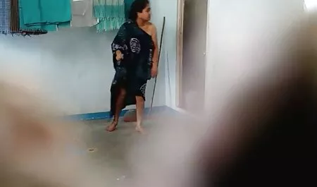 二つのおっぱい老婆やって